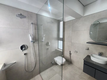 4 Bedroom Garden Flat