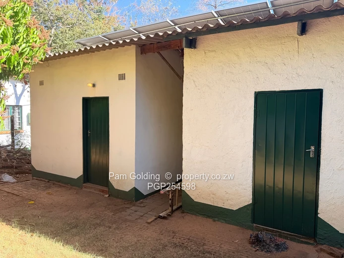 Stunning Property in Old Victoria Falls