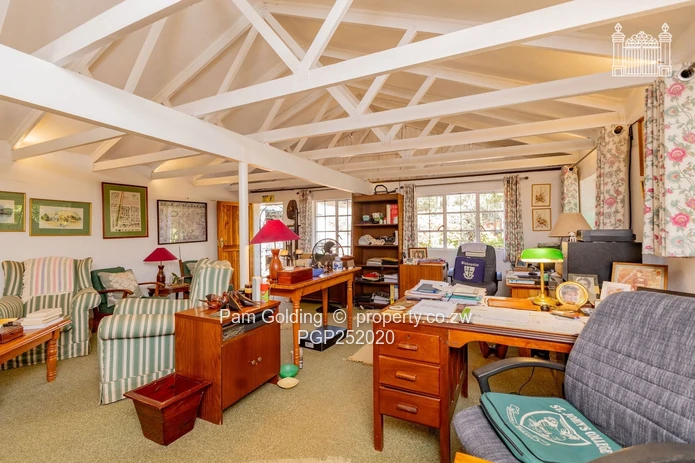Grand double story in a prestigious and convenient location (Sole Mandate)