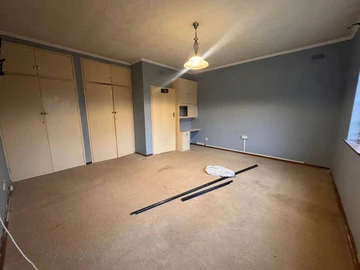 4 Bedroom Garden Flat