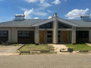 2 Bedroom Flat & Apartment