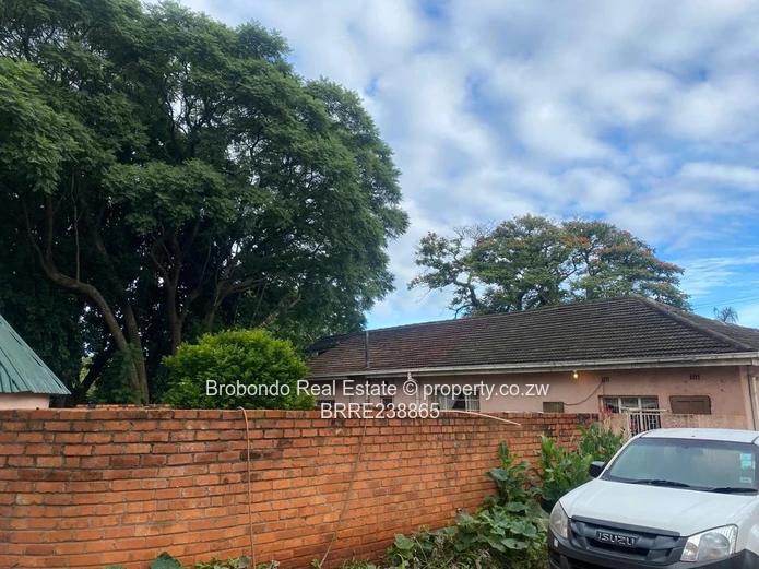 Greendale Near Kamfinsa Shops House For Sale!