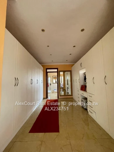 Stunning MIllion Dollar Gletwyn Park House! Bargain!