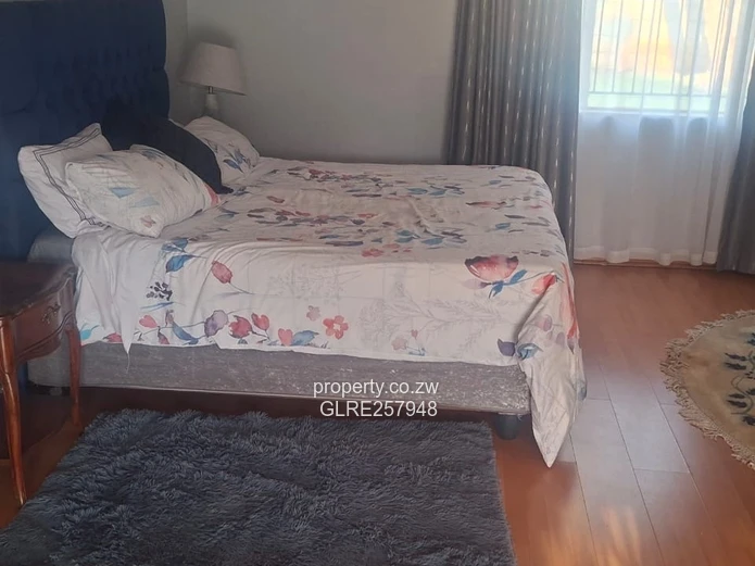 Spacious 5-Bed Home in Marlborough – Large Garden & Borehole