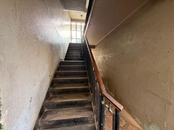 30 Bedroom Flat & Apartment