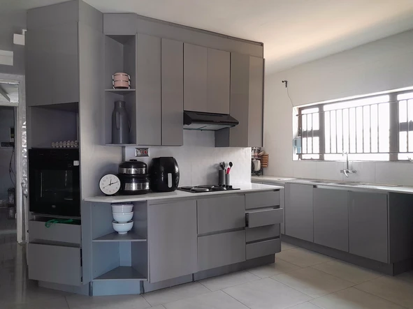 5 Bedroom House
