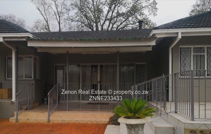 4bedroom house with main ensuite plus a self contained guest wing in Greystone park,4612sqm ,deed