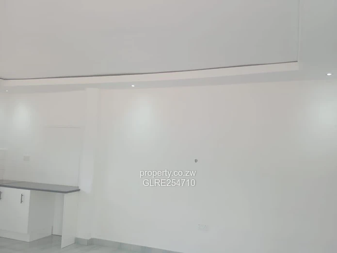 Modern 1BR House with Borehole & Garden, Bluff Hill, Harare