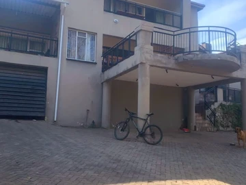 7 Bedroom House