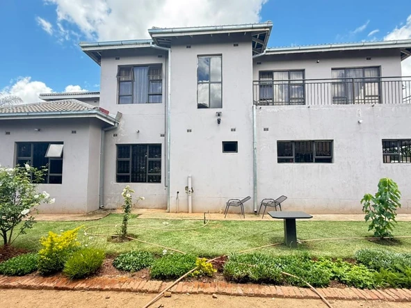 6 Bedroom House