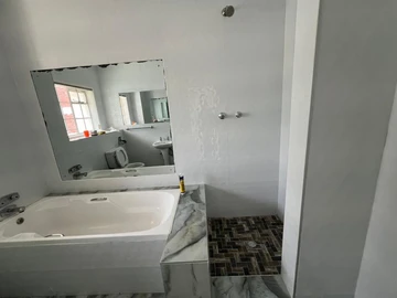 2 Bedroom Garden Flat