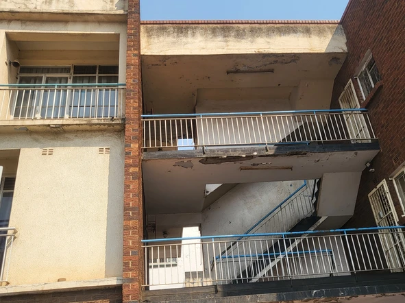 Flat & Apartment