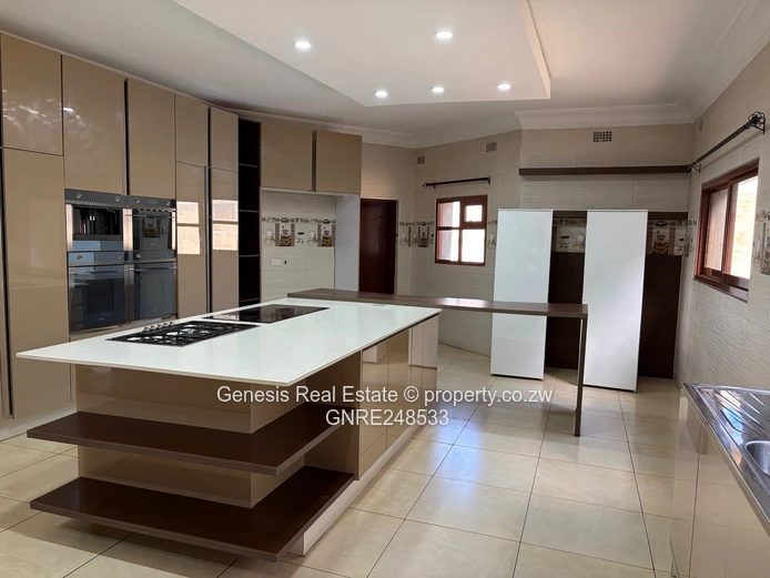 Palatial double story for sale in Gletwin
