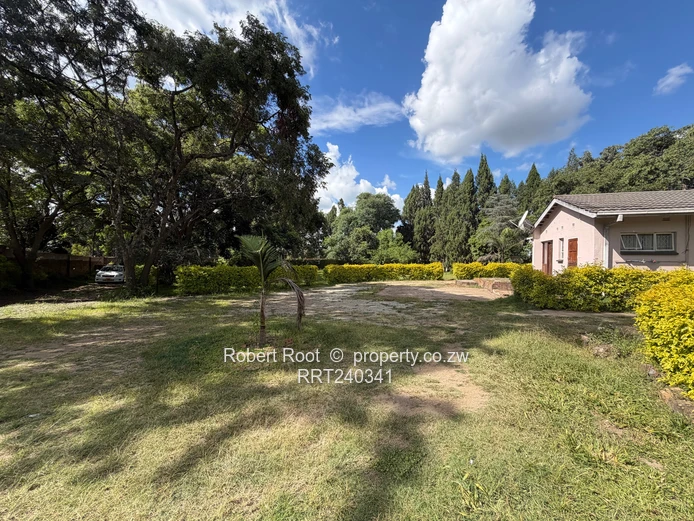 Stunning Road Road Frontage!