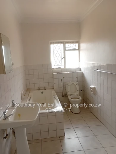 3 bed duplex flat to let