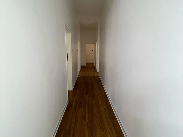 4 Bedroom Flat & Apartment