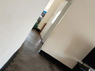 2 Bedroom Flat & Apartment