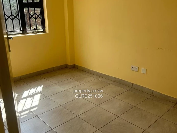 Sunlit Compact Office (10m²) for Rent in Belvedere