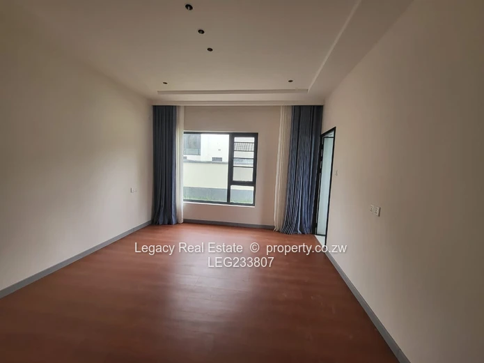 Exclusive High-End 5-Bedroom Residence in Pomona,Modern Luxury Living