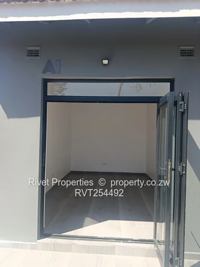 Hillside Shopping Mall To Let