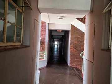 2 Bedroom Flat & Apartment