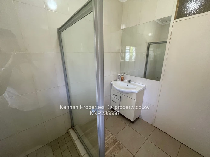 Neat Starter Home In Central Alex Park With Good Power