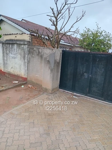 Zimre Park | House For Sale