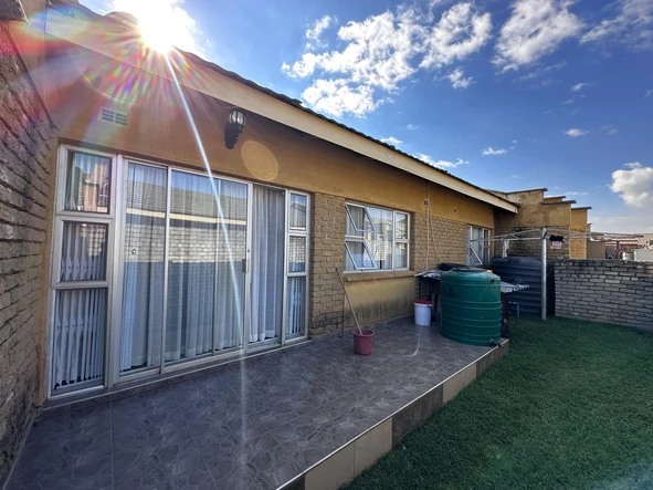 2 Bedroom Garden Flat