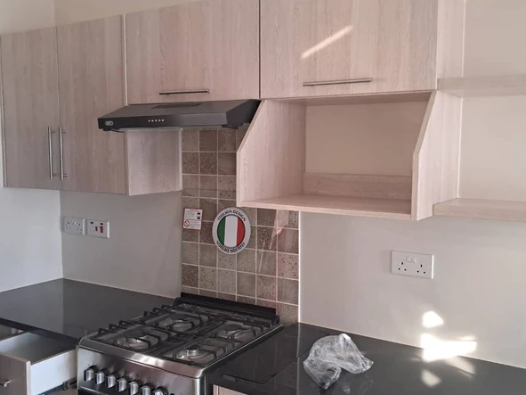 2 Bedroom Flat & Apartment
