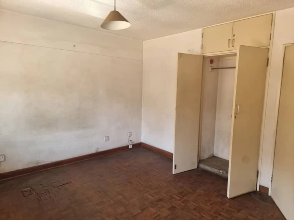 2 Bedroom Flat & Apartment