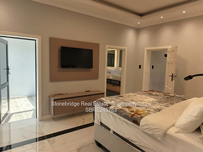 Modern 5 Bedroomed Hillside Townhouse to rent