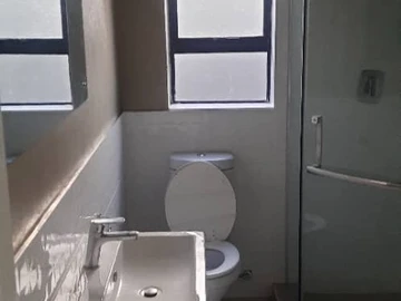 3 Bedroom Flat & Apartment