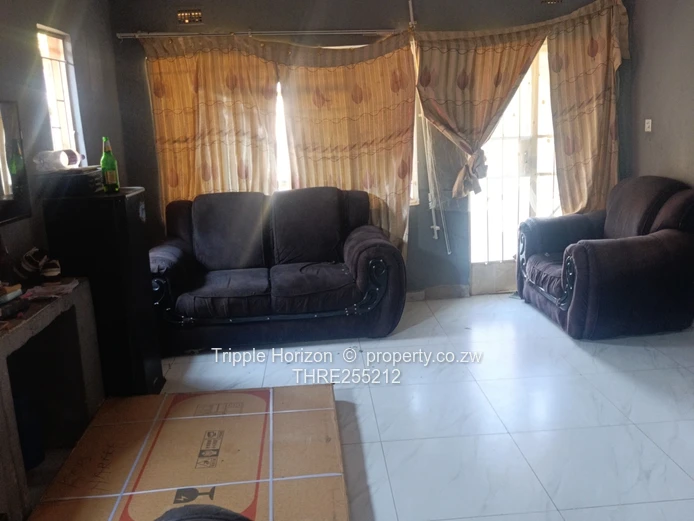 Chitungwiza unit M house for sale- Borehole
