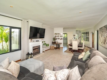 4 Bedroom Townhouse Complex