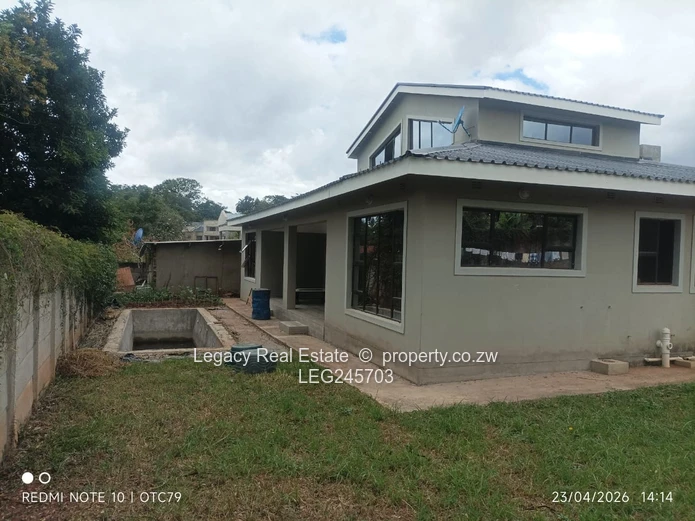 Elegant Cluster Home For Sale In Borrowdale Quinnington