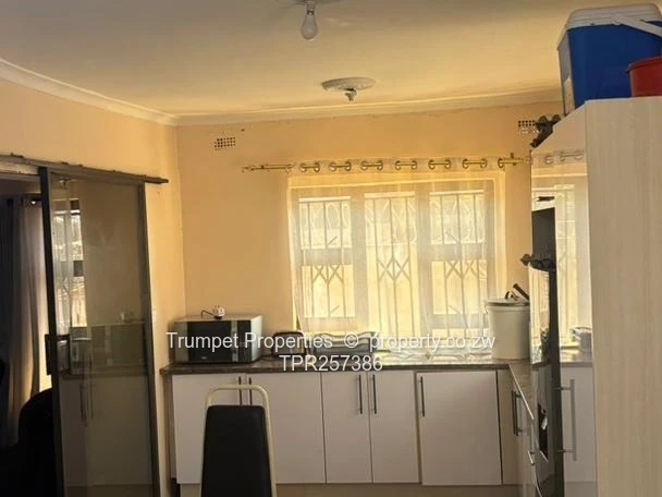 4-Bed Norton Home — Title deeds, Borehole