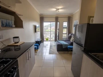 2 Bedroom Flat & Apartment