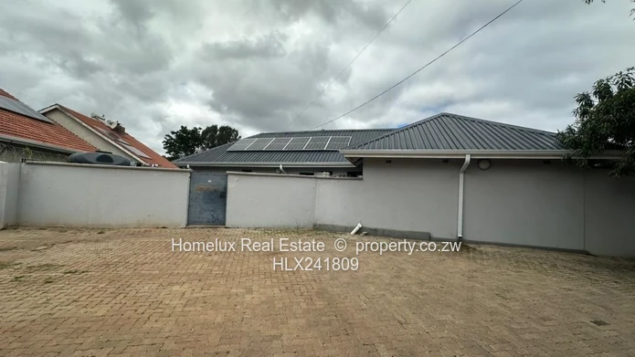 Modern 3-Bedroom Semi-Detached Apartment in Marlborough