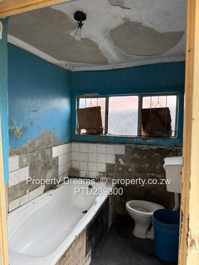 Zengeza 1, 3 bedroom house for sale