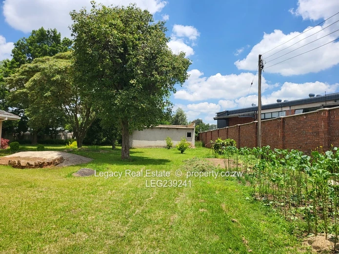 Strategic Commercial Property – Ideal for Corporate HQ or Logistics