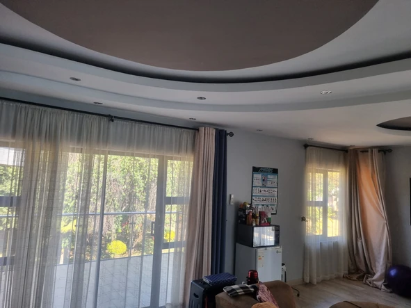 6 Bedroom House