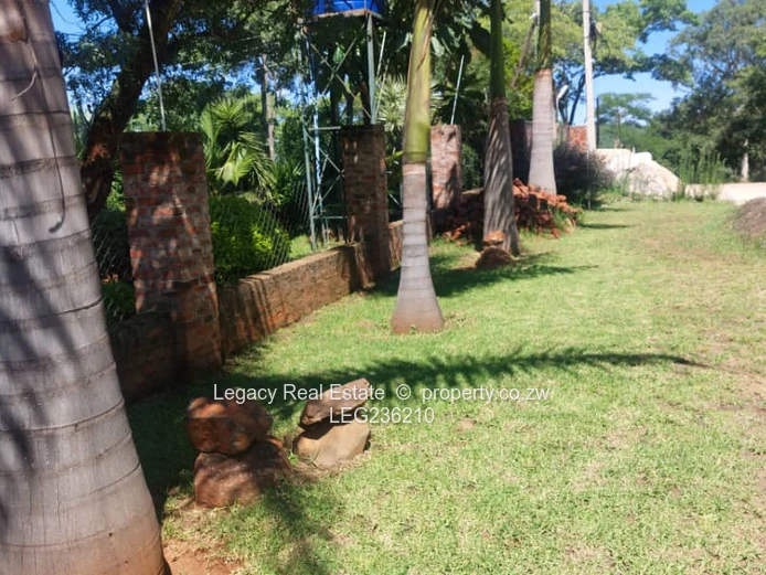 Prestigious Glen Lorne Residence on 2,000m² Stand,Exceptional Luxury Home with Multiple Ensuites