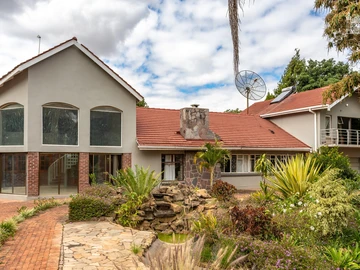 5 Bedroom House