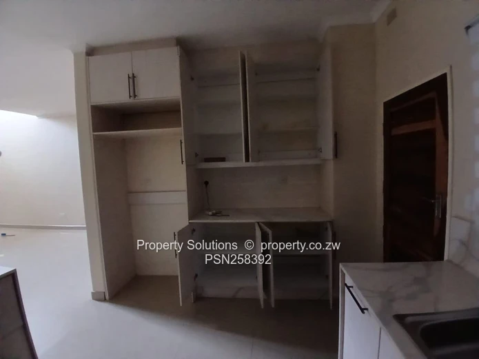 Modern 3-Bedroom Townhouse to Rent in Greencroft