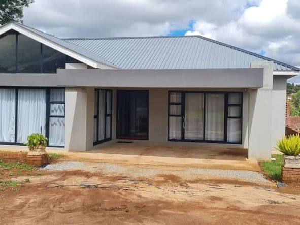 Luxurious 4-Bed Townhouse in Mandara with Borehole