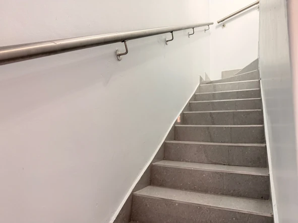 2 Bedroom Flat & Apartment