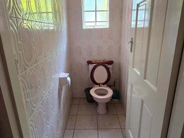 Farm & Agricultural Land