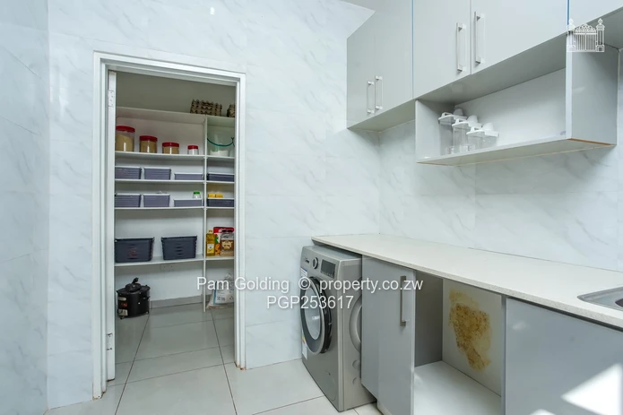 4 Bedroom House for Sale in Westgate