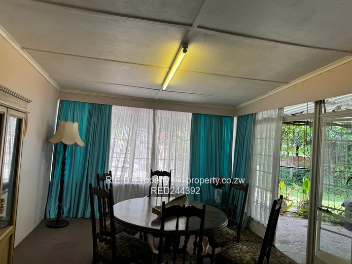 Stunning Family Residence In Hillside!