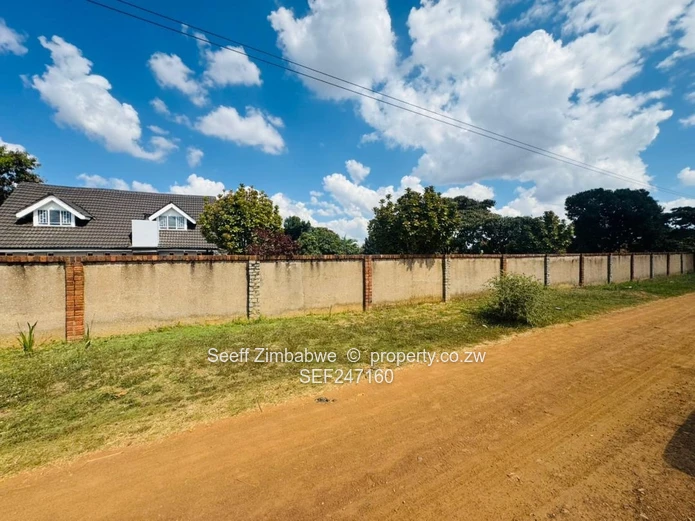 Modern 4-Bed Home in Knowe on 2305m² with Borehole